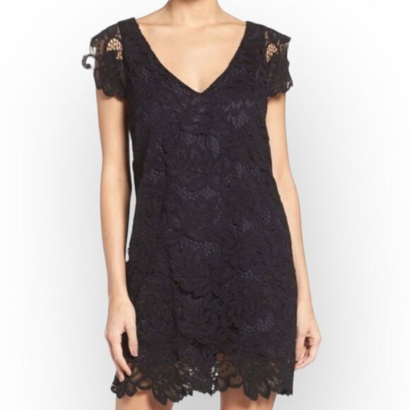 BB Dakota Dresses & Skirts - BB DAKOTA NWT LITTLE BLACK DRESS LACE OVERLAY WITH‎ LINING